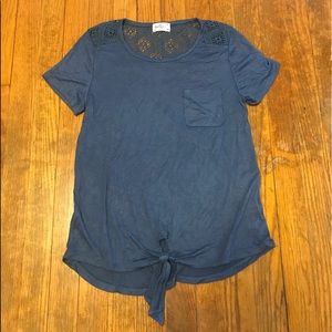 Blue short sleeve shirt
